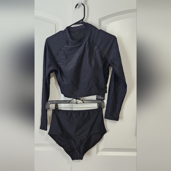 Pinup Fashion Black Long Sleeve Bathing Suit Top and High Waist Bottoms - Picture 1 of 5
